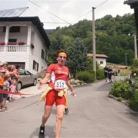 Dolenjka Jožica Rogelj, letnik 1947, je v starostni kategoriji osvojila bron; kazalce  je ustavila malo pod šestimi urami 