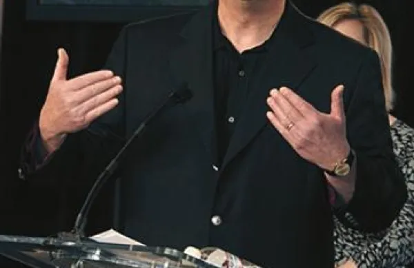 Al Gore, ki je za svoj boj proti podnebnim spremembam že prejel Nobelovo nagrado za mir, je Obami očital, da ne naredi dovolj za zaščito podnebja.