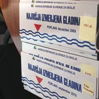 Primorska je dobila 25 tablic, na katerih je označena najvišja gladina vode ob poplavah v letih 2009 in 2010. 