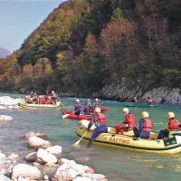   Glavna atrakcija za turiste v Posočju ostaja Soča, ki ponuja ogromno možnosti rekreacije, oddiha in adrenalinskih športov