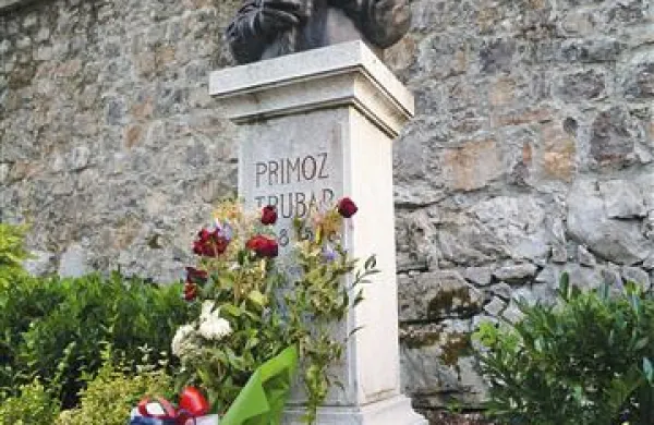 Spomenik Primoža Trubarja v Rubijah