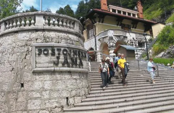 Postojnska jama z novo biološko čistilno napravo ne bo več obremenjevala okolja.