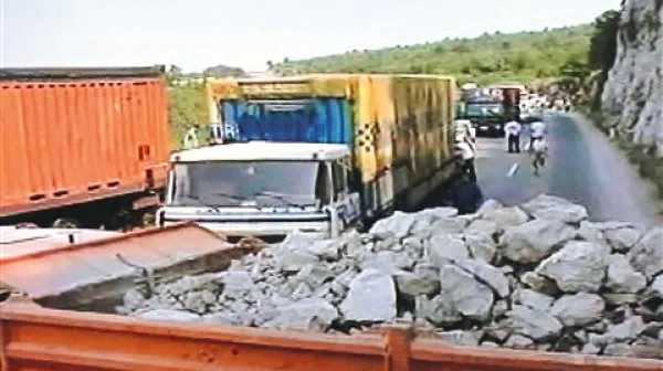 Pri črnokalskem kamnolomu so barikado postavili že v opoldanskih urah 26. junija 1991 