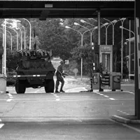 Mejni prehod Škofije (pogled z italijanske strani) 26. junija 1991