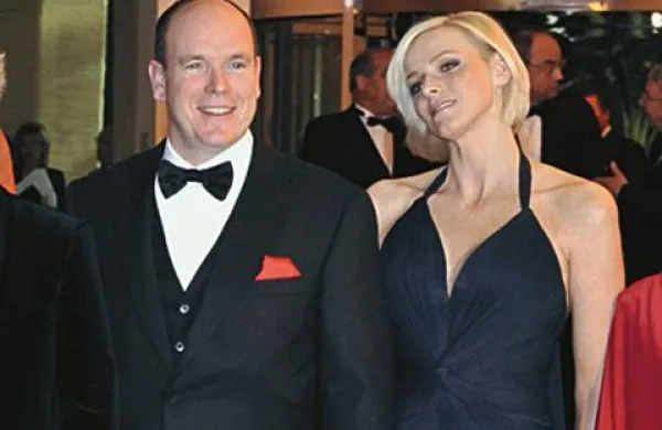Knez Albert II. in Charlene Wittstock sta zanikala pisanje revije in napovedala tožbo zaradi obrekovanja.