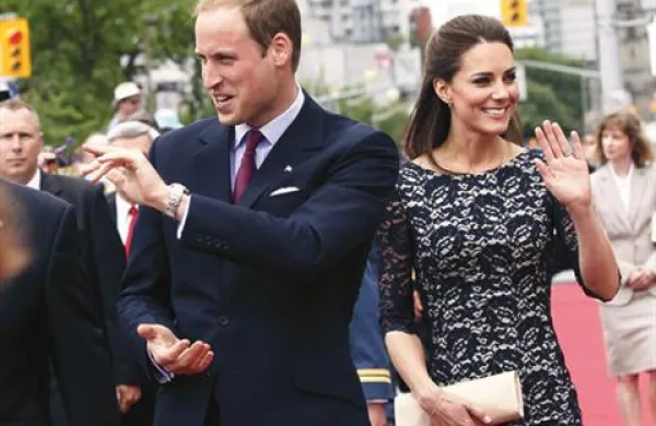 Britanski princ William in njegova soproga Kate sta v četrtek pripotovala v Kanado na prvi uradni obisk v tujino.