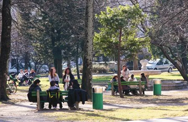 Najstnico iz Vipave je spomladi  izsiljeval njen sokrajan, ko pa ga je prijavila, so ji grozili še njegovi prijatelji in njegova mama.