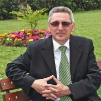 Dr. Igor Jurinčič je sodeloval pri ustanavljanju Univerzitetnega inkubatorja UP, med svojimi študenti pa spodbuja podjetniško naravnanost in inovativnost