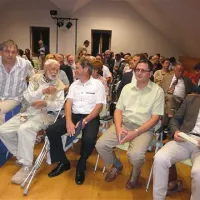 Častni občan Spasoje Papić (drugi z leve) med skupaj šestimi letošnjimi občinskimi nagrajenci  