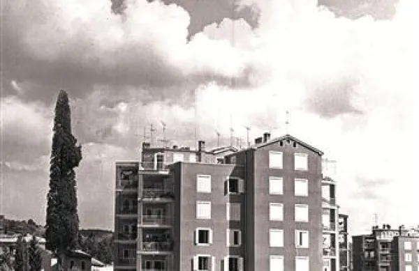 Mihevčev vila blok v Luciji