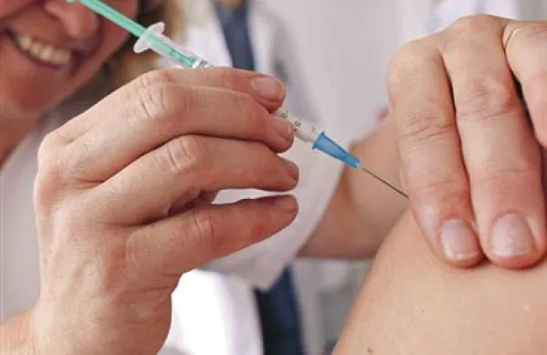 V Sloveniji se v zadnjem času pojavljajo ošpice. Najučinkovitejša preventiva pred njimi je cepljenje, posebnega zdravljenja pa ni.