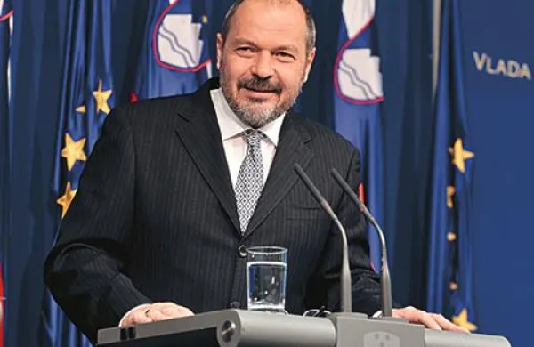 Finančni minister Franc Križanič o konkretnih številkah ni spregovoril, dejal pa je, da gre pri rebalansu glede na sprejeti proračun za precejšnje zmanjšanje. 