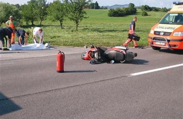 Reševalci motoristu niso mogli več pomagati