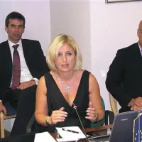 Sergej Racman, Urša Zupan in arhitekt Miha Dobrin so  prepričali svetnike, da so jim podelili “soglasje za lokacijo za igralništvo na MMP” 