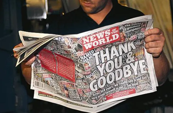 Zadnja naslovnica tabloida News of the world: “Hvala in nasvidenje” 