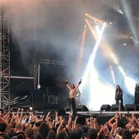 Jutri se v Tolminu začenja osmi Metalcamp, ki bo v petih dneh postregel z več kot 80 glasbenimi gosti. Fotografija je nastala na lanskem festivalu.