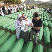 Doslej so pokopali približno 4000 žrtev pokola v Srebrenici.
