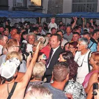 Boris Popovič je zmago slavil skupaj z volilci.