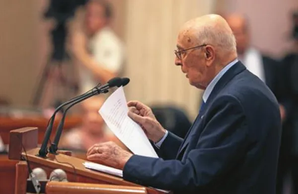 Giorgio Napolitano se je danes srečal s hrvaškim predsednikom Ivom Josipovićem in nagovoril poslance hrvaškega saborja. 