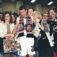 V letih, ko je še igral, z navijači Polonie 