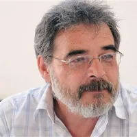 “Vsak pravi Koprčan bi se moral zgroziti ob izjavi Gregorja Veselka,  predsednika uprave Luke Koper, da meščani tega  prahu niti ne bi opazili, če se ne bi svetil. Tako razmišljanje je grozljivo, roparsko.”
