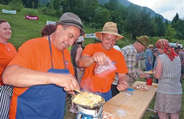Zaradi časovne stiske so frtajlo pojedli na pol uštimano