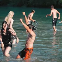 Metalcamp je daleč po Evropi znan po izjemni lokaciji na sotočju Tolminke in Soče ter po svoji pozitivno nabiti energiji 