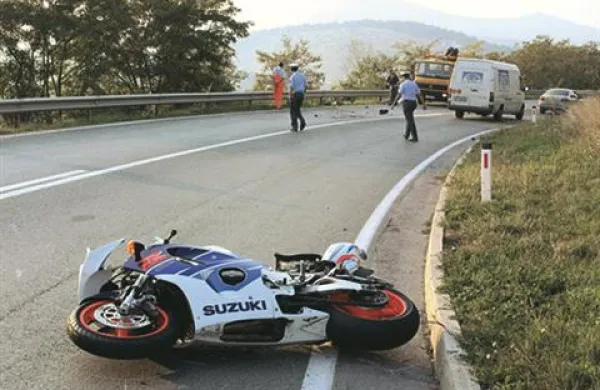 Nedelja je bila na goriških cestah v znamenju prometnih nesreč. (Fotografija je simbolična.)
