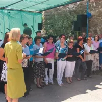 Cerkveni mešani zbor je po maši na Rantah zapel štiri narodne pesmi.