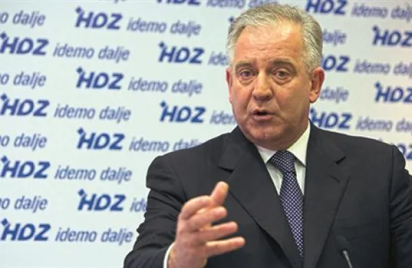 Ivo Sanader bo danes prvič stopil pred Uskok.