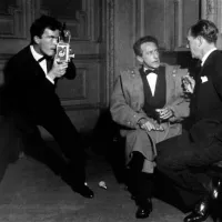 Walter Carone v akciji: na drugi strani objektiva sta pisatelj, pesnik, dramatik in režiser Jean Cocteau in ameriški igralec Joseph Cotten