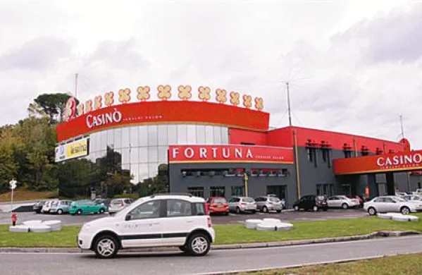 Novogoriški Casino Fortuna je dobil nov vladno koncesijo za priprejanje posebnih iger na srečo. 