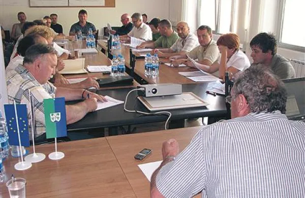 Vipavski svetniki so  upoštevali mnenje odbora za gospodarstvo in  podprli stališča stroke do pripomb iz javne razgrnitve OPN.