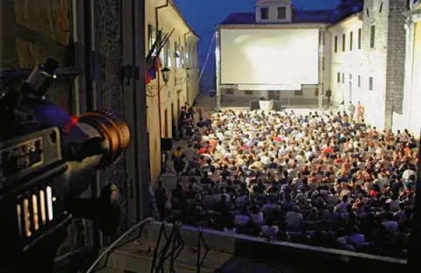 V slikovitem istrskem mestecu Motovun se bo danes začel 14. filmski festival.