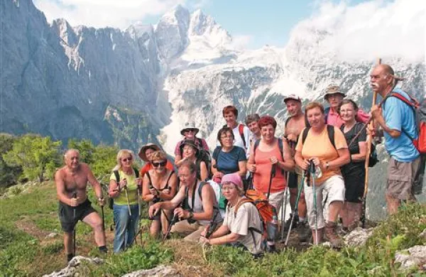 Skupina sežanskih planincev na Slemenovi špici