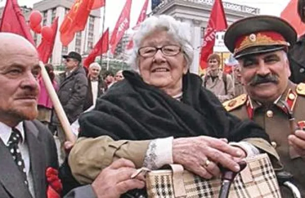 Istranka Dragica Srzentić je  junakinja zadnjega filma Želimirja Žilnika Ena ženska, eno stoletje.