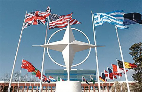 Libijec Kaled Hemidi toži Nato zaradi umora njegove žene in treh otrok.  
