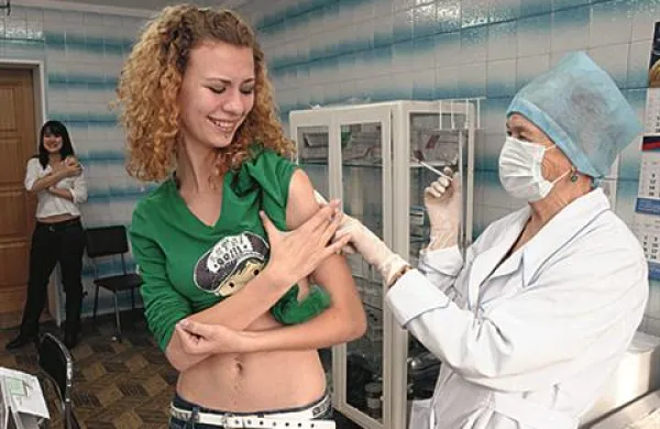 Proti hepatitisu A in B se lahko cepimo.