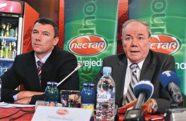 Izvršni direktor Nectarja Bojan Radun (levo) je zagotovil, da bodo ohranili delovna mesta vseh zaposlenih v Fructalu, prav tako pa bodo delo zagotovili 60 delavcem iz Makedonije