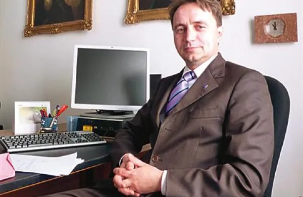 Deželni svetnik Slovenske skupnosti  Igor Gabrovec opozarja, da  predlog o preštevanju Slovencev odgovarja zahtevam italijanskih nacionalističnih skrajnežev na Videmskem.