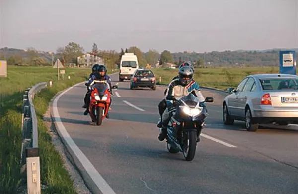 Policisti bodo od 1. do 15. avgusta izvajali poostren nadzor nad motoristi.