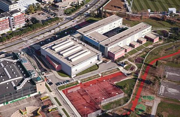 Mestna občina Koper je danes v sodelovanju z Zbornico za arhitekturo in prostor Slovenije objavila arhitekturni natečaj za izbiro strokovno najprimernejše rešitve za zasnovo športno rekreacijskega parka Bonifika z večnamensko športno dvorano.