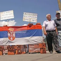 Kosovskim Srbom zmanjkuje hrane, bolni&scaron;nicam zdravil