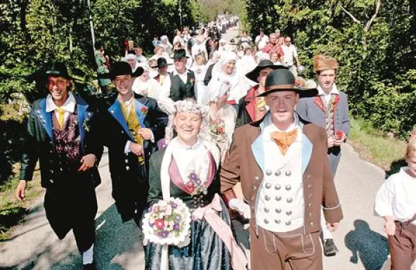 Konec avgusta bo vas popestrila tradicionalna kraška ohcet