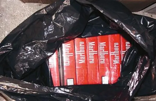 Če Tržačana ne bi bila nerodna, njune donosne trgovine s preprodajo zaseženih cigaret verjetno še ne bi odkrili