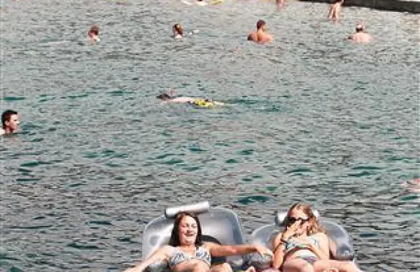 Portoroški hotelirji si obetajo, da konec prihodnjega tedna  v hotelih ne bo več prostih postelj
