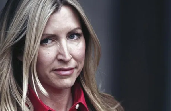 Heather Mills je v oddaji BBC Newsnight povedala, da ji je novinar Mirrorja priznal, da so ji vdrli v telefon  