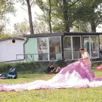 Po pristanku v Šmihelu bi se prilegla osvežitev ali okrepčilo, a je lokal zaradi obnove že vso sezono zaprt