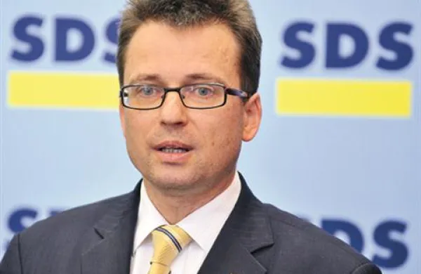 Zvone Černač