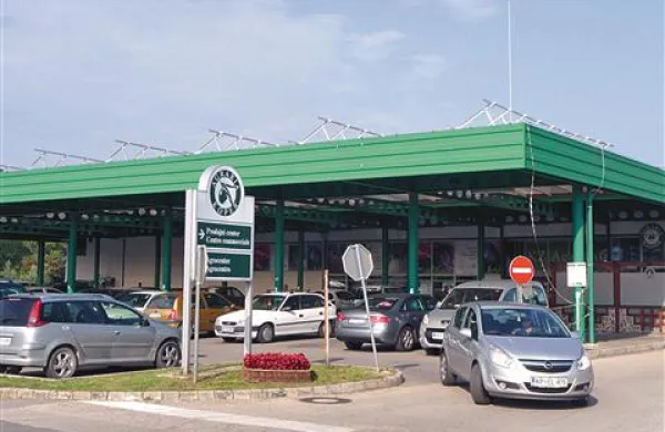 V KZ Agraria so se odločili, da bodo velike strešne površine namenili za postavitev manjše sončne elektrarne.
